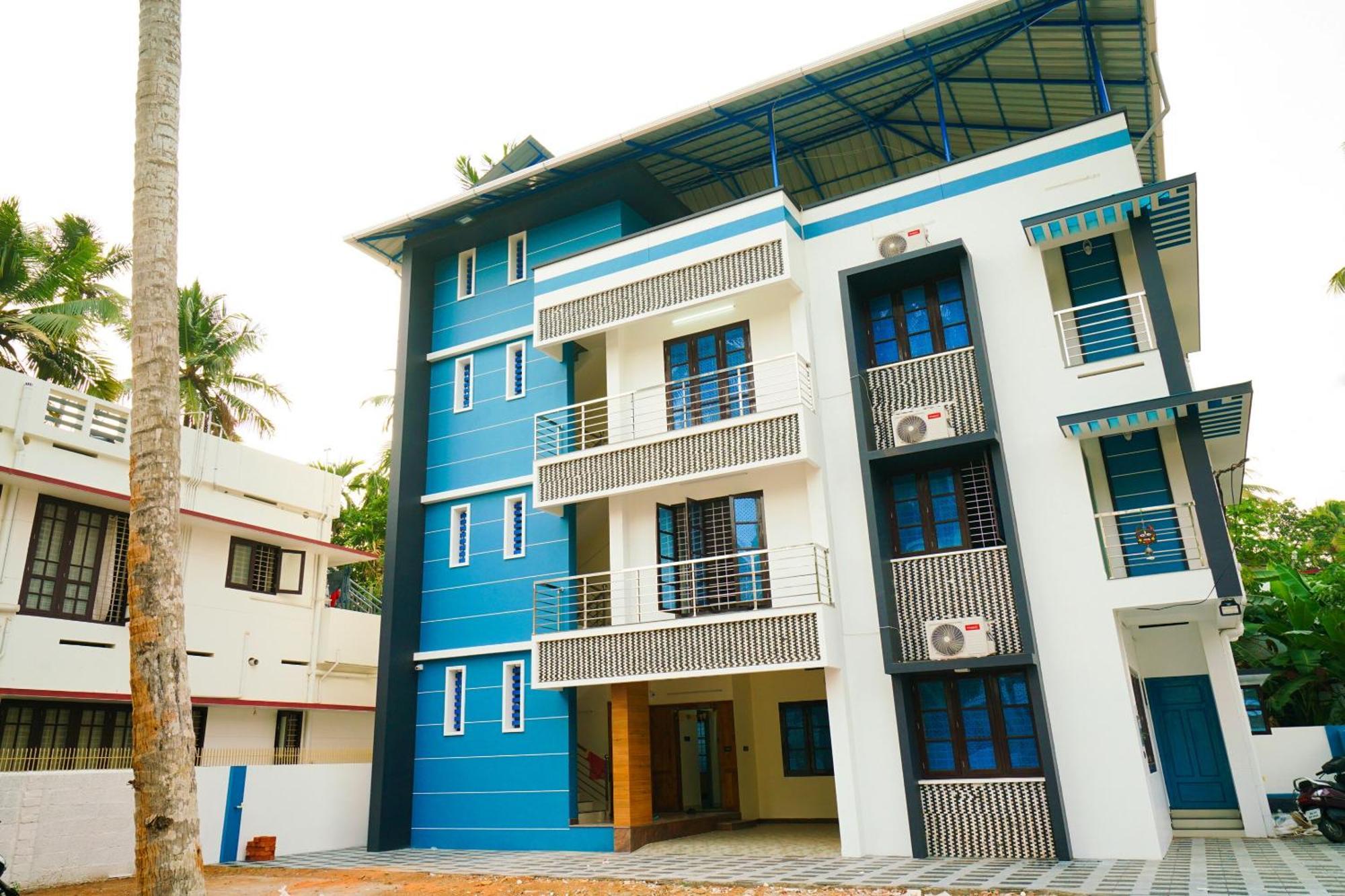 Hotel O Majestic Stays Kazhakuttam Exterior photo